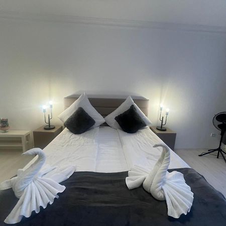 Central Shared Apartment, Friesenplatz ケルン エクステリア 写真