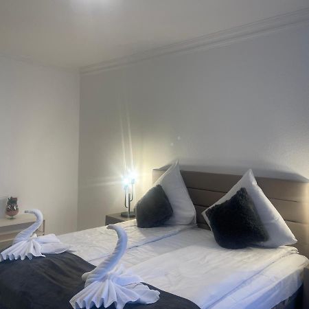 Central Shared Apartment, Friesenplatz ケルン エクステリア 写真
