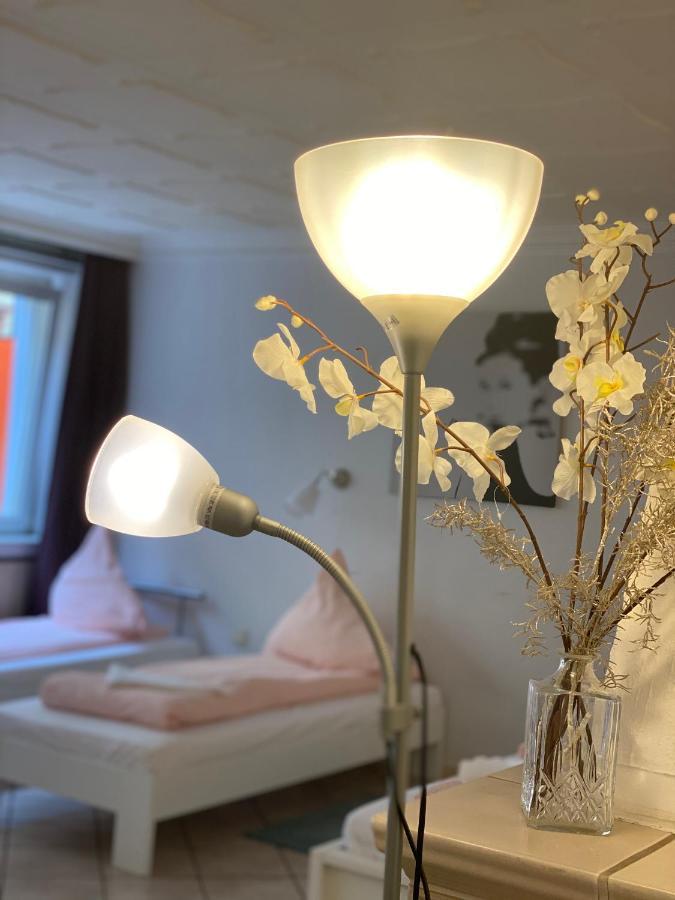 Central Shared Apartment, Friesenplatz ケルン エクステリア 写真