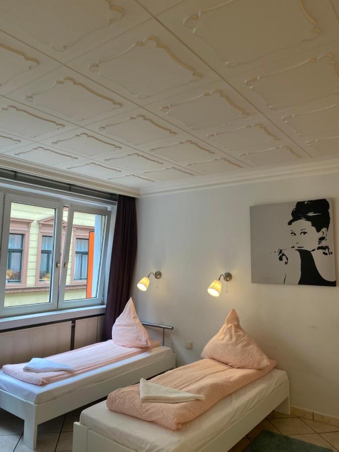 Central Shared Apartment, Friesenplatz ケルン エクステリア 写真