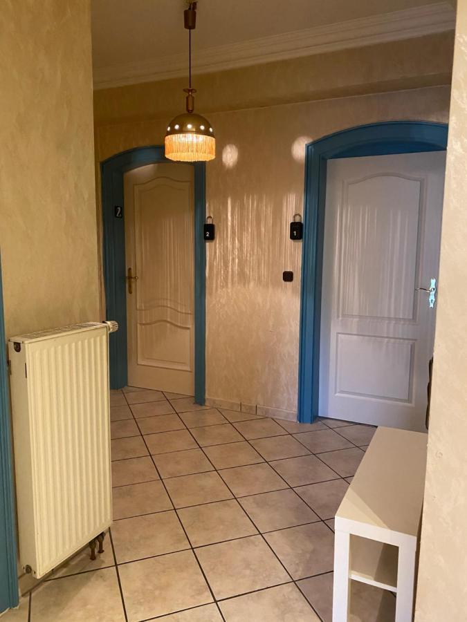 Central Shared Apartment, Friesenplatz ケルン エクステリア 写真